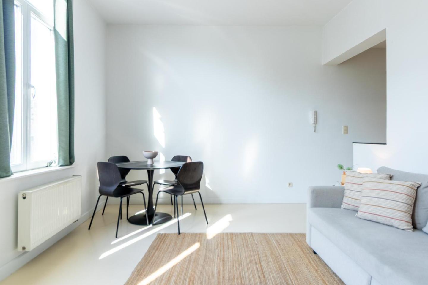 Bright, Spacious Apartments & Perfectly Located In The Heart Of خنت المظهر الخارجي الصورة